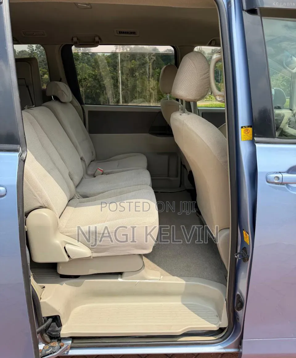 Toyota Noah 2009 Blue
