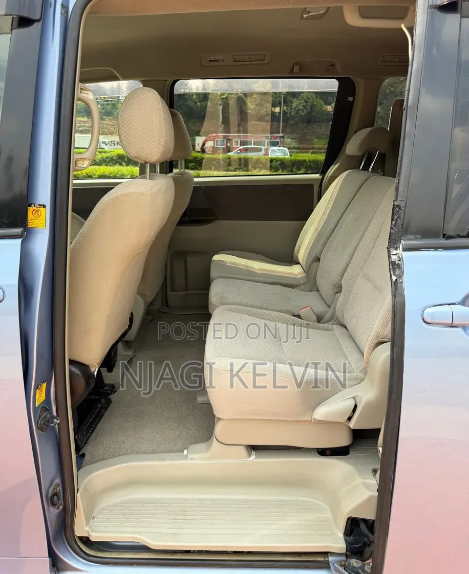 Toyota Noah 2009 Blue