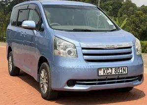 Toyota Noah 2009 Blue