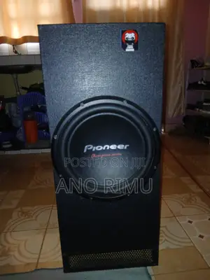 Ksh11,000 Slightly Used PIONEER1600W Double Coil + Box + 5Meters Cable