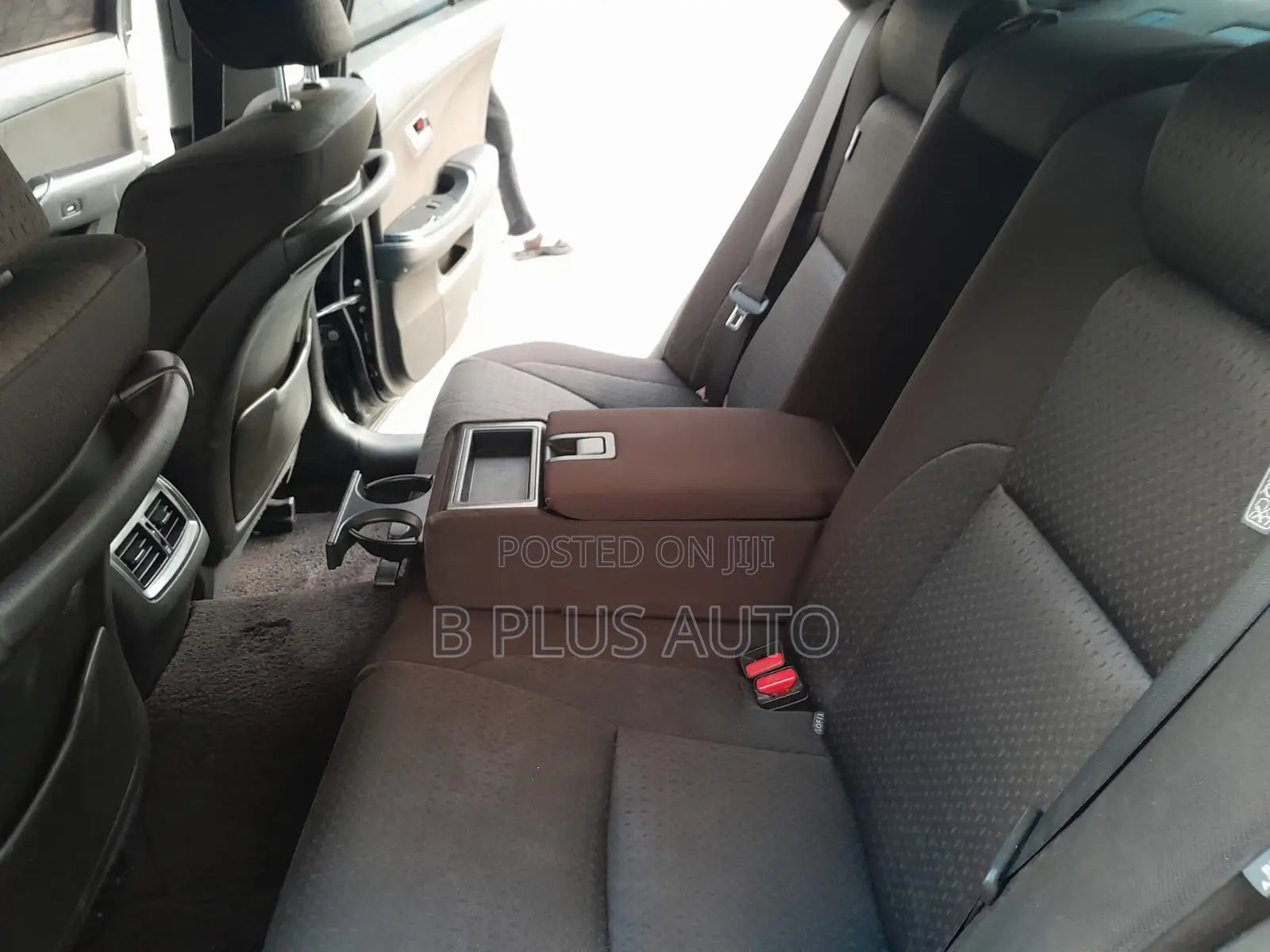 Toyota Crown 2010 Black
