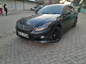 Toyota Crown 2010 Black
