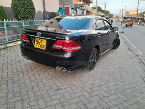 Toyota Crown 2010 Black