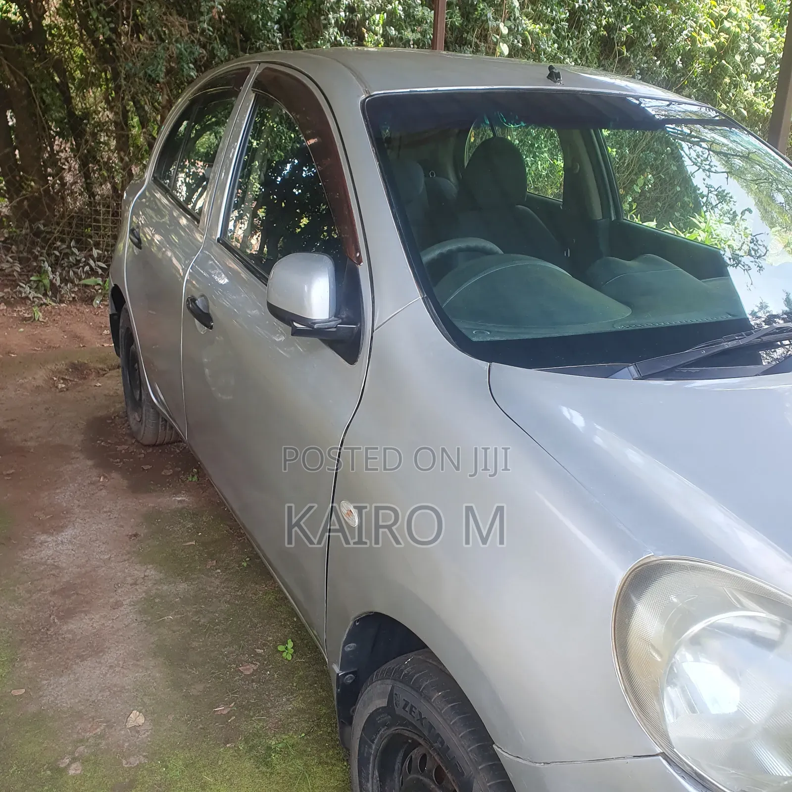 Nissan March 2010 Silver