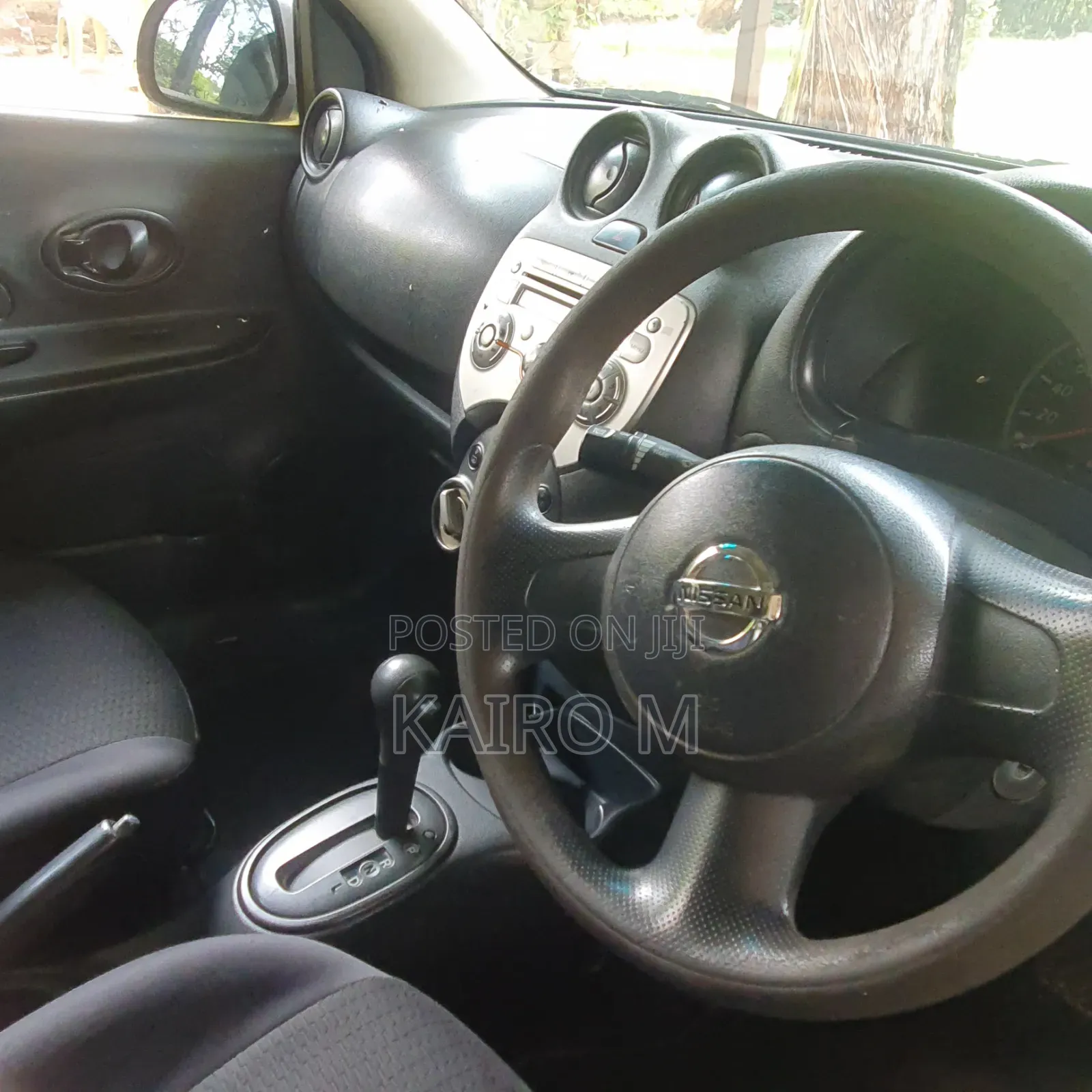 Nissan March 2010 Silver