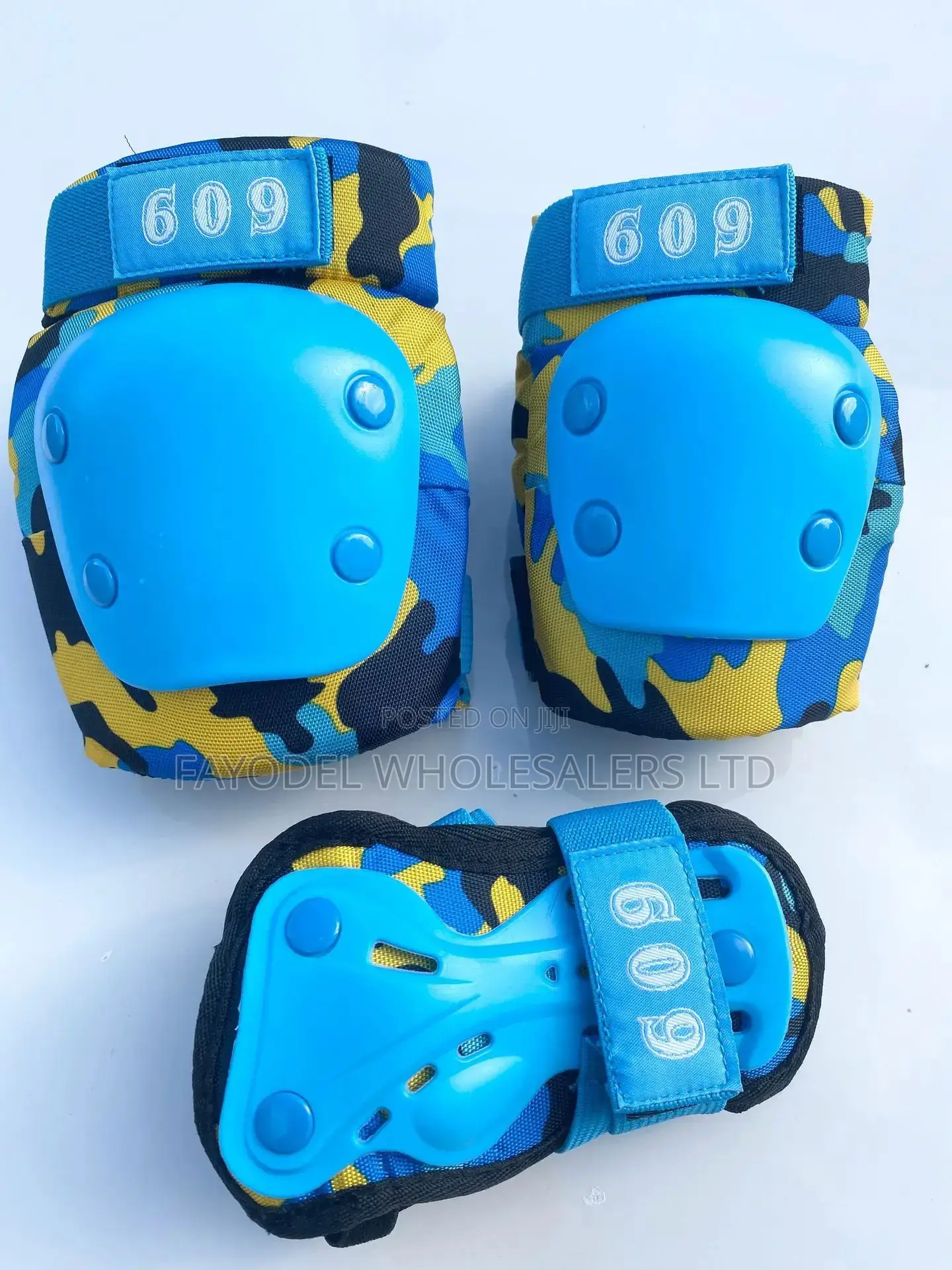 Kids Protective Gear Set - Knee, Elbow Wrist Guards (Blue Camo)