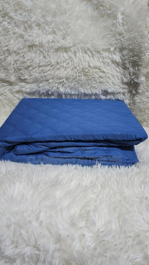 Easily Foldable Kids Bed Waterproof Mattress Protectors