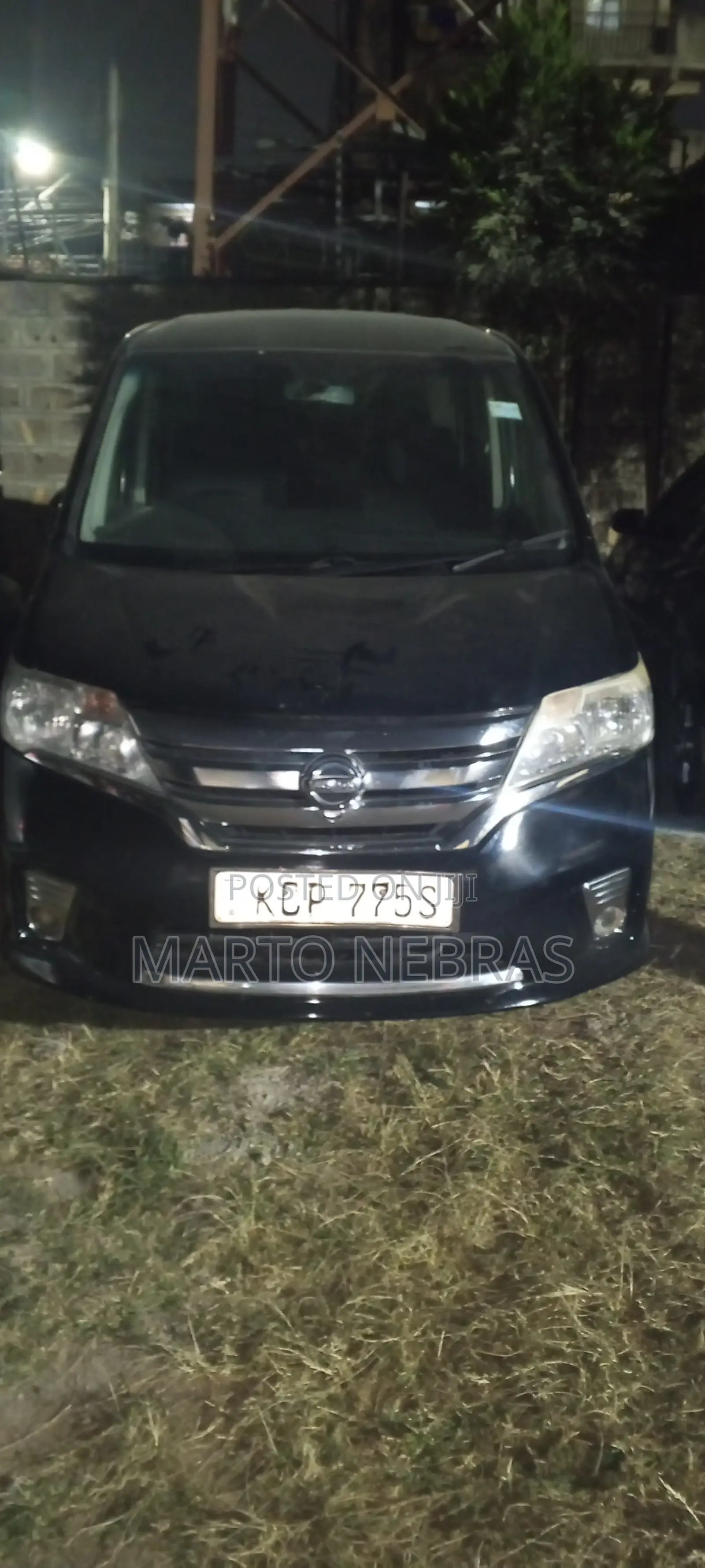 Nissan Serena 2011 Black