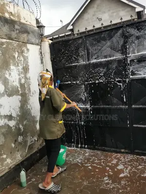 Commercial Deep Cleaning