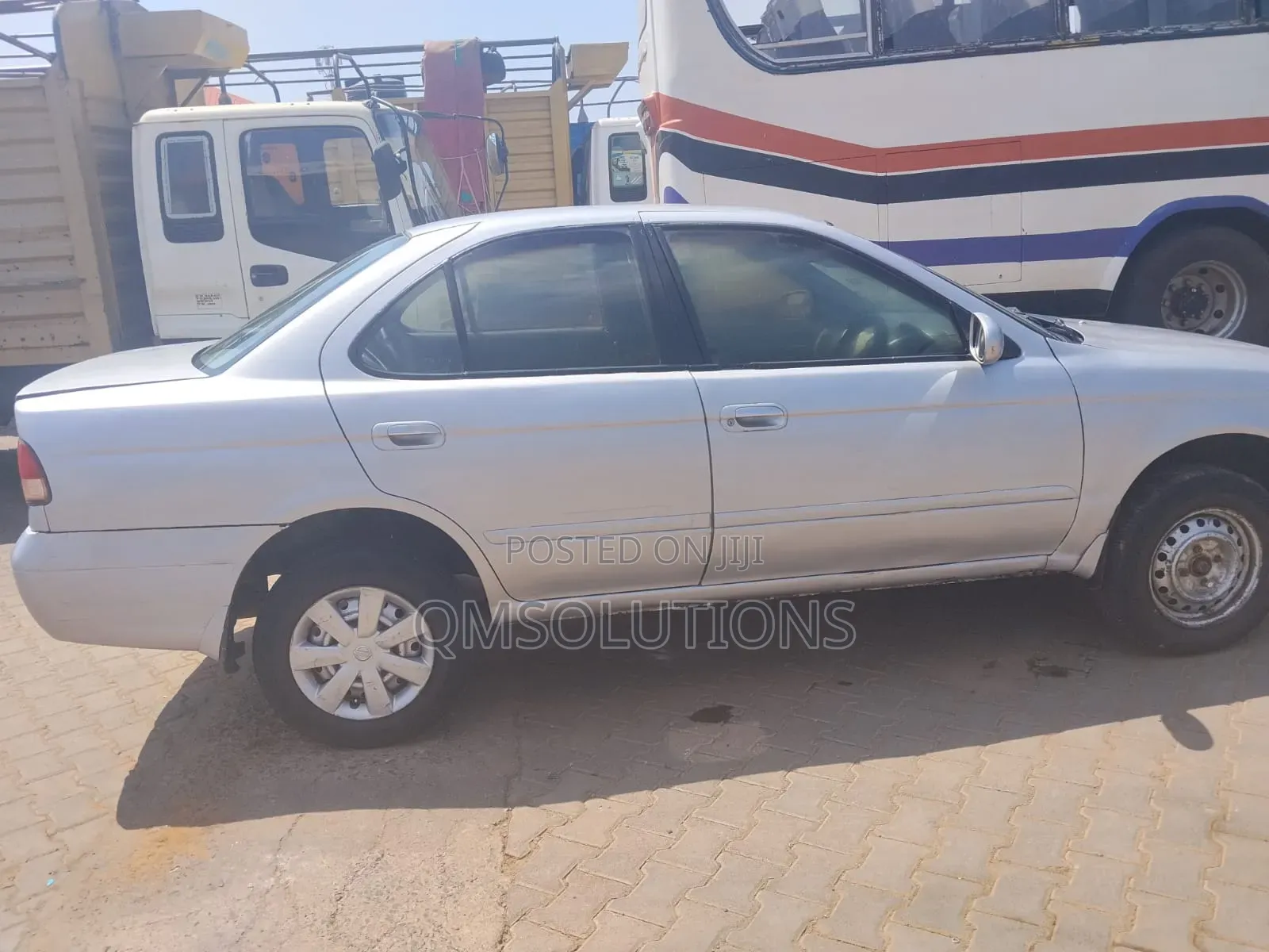 Nissan FB15 2005 Silver