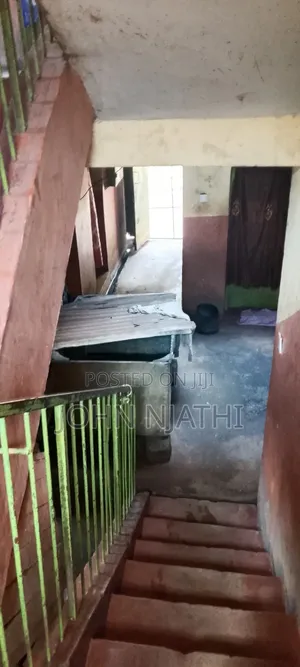 3bdrm Block of Flats in Kariombangi Estate, Kariobangi North for sale