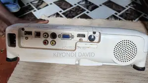 Epison EB-X04 Projector