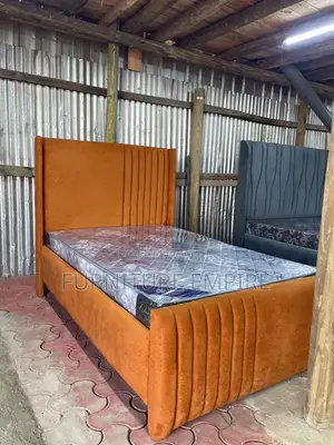 4x6 Chester Bed Orange Upholstery