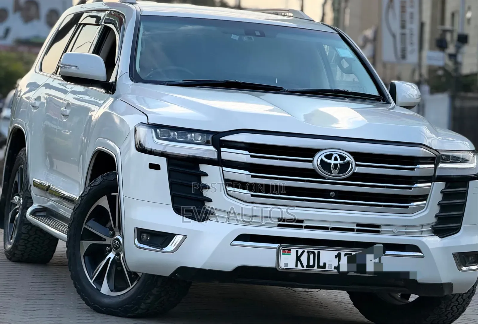 Toyota Land Cruiser 2009 White
