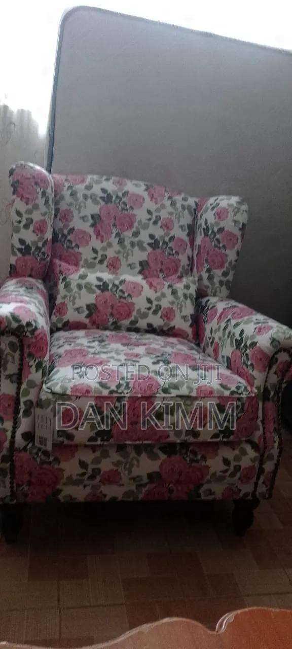 Scarlet Accent Chair - thumbnail 2
