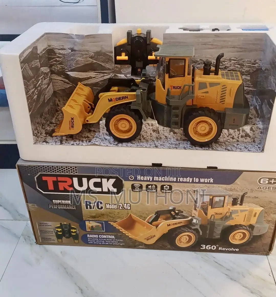 Brand New 2.4G RC Front Loader Construction Truck Toy - Lights Sound