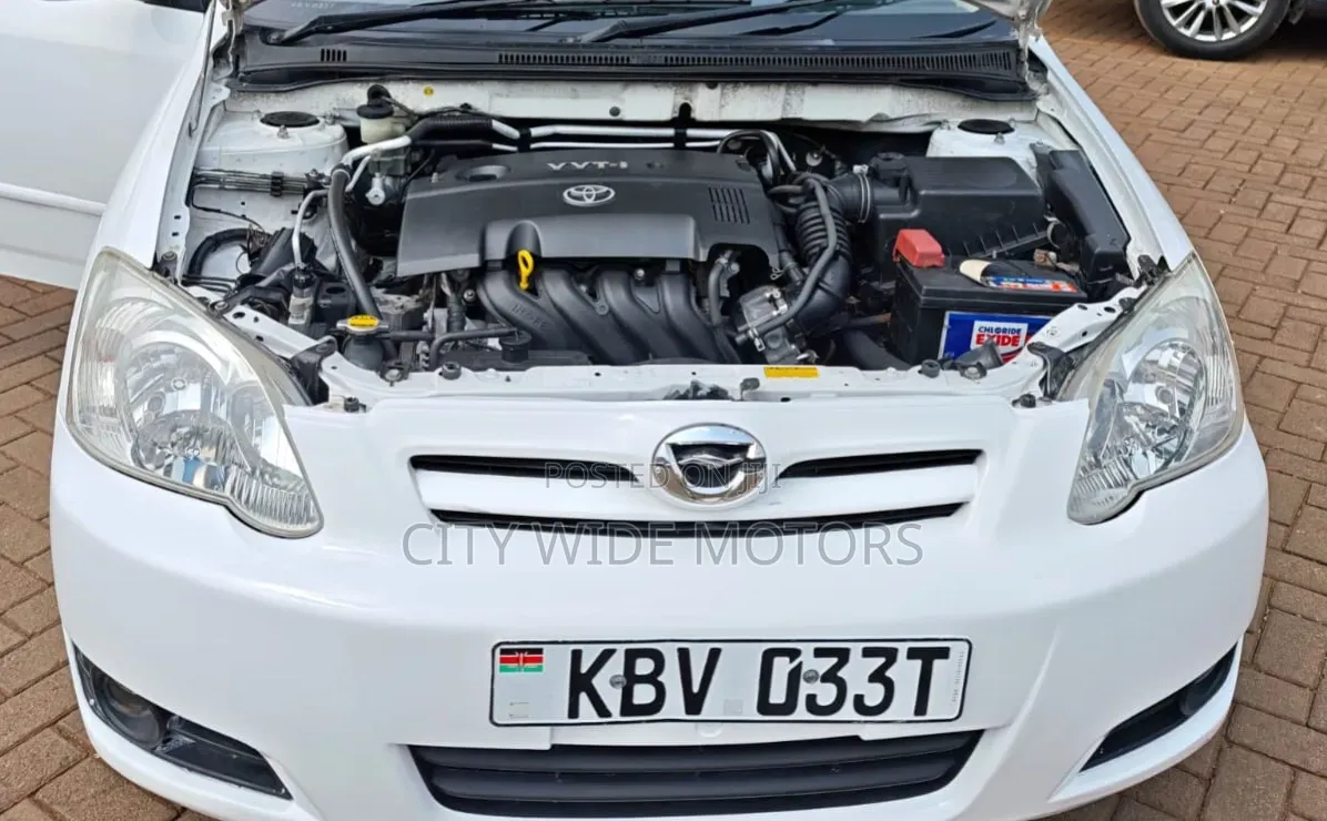 Toyota Corolla RunX 2006 White