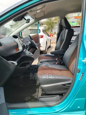 Toyota Sienta 2019 Green