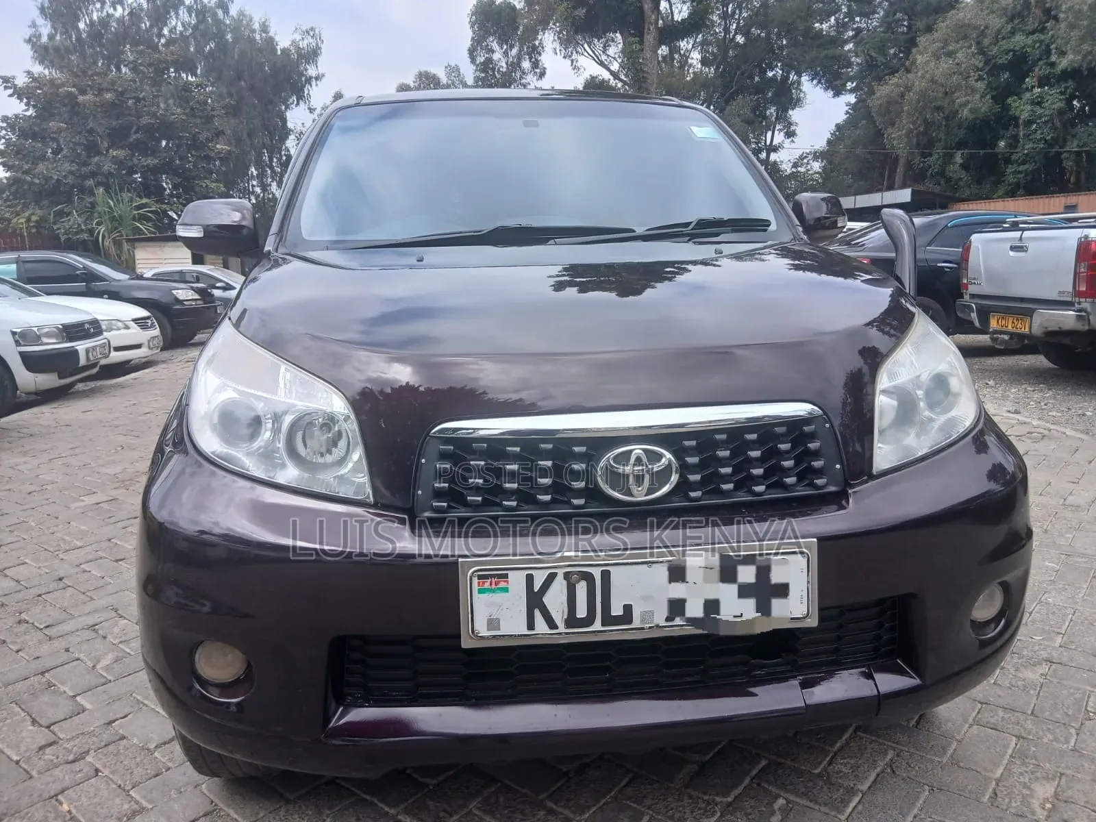 Toyota Rush 2015 Burgundy