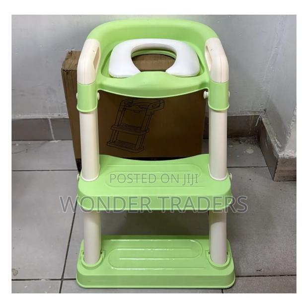 Potty Ladder/ Foldable Potty Training Ladder .