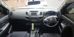 Toyota Hilux 2015 White