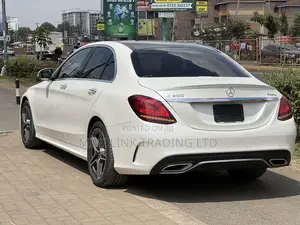 Mercedes-Benz C200 2019 Pearl