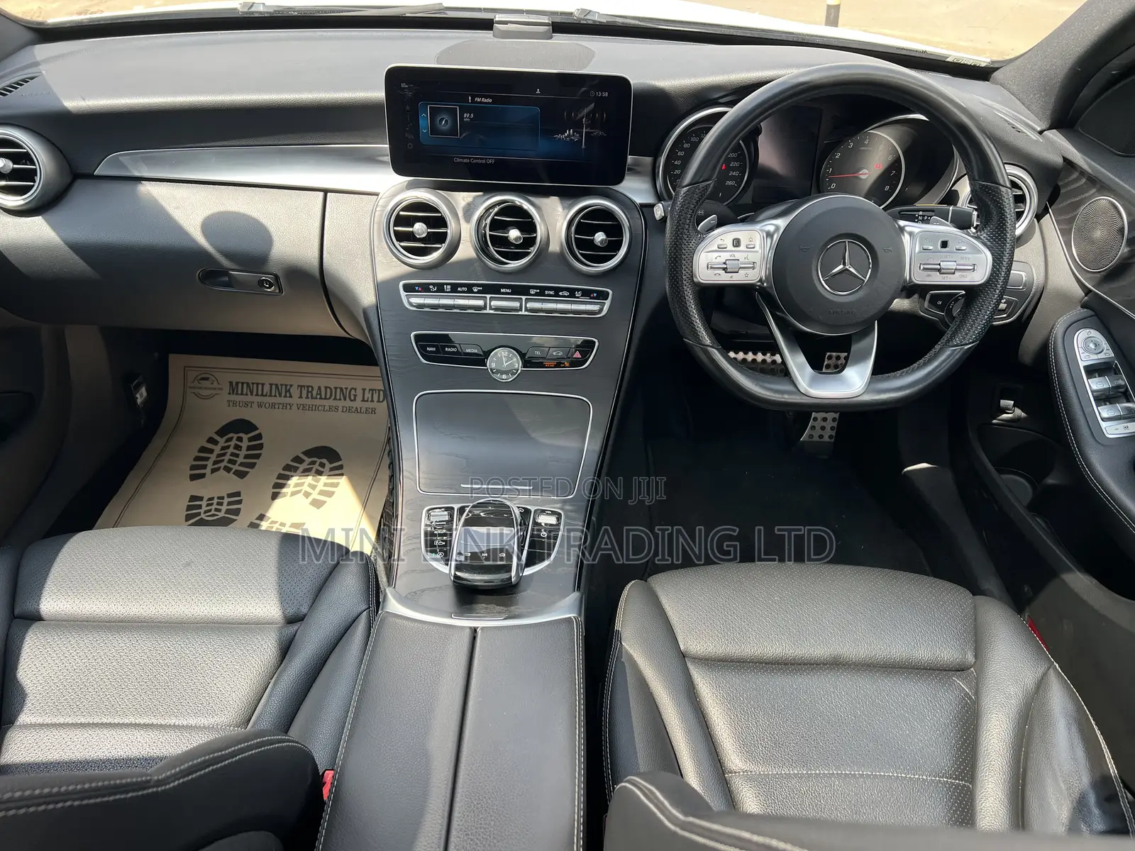 Mercedes-Benz C200 2019 Pearl