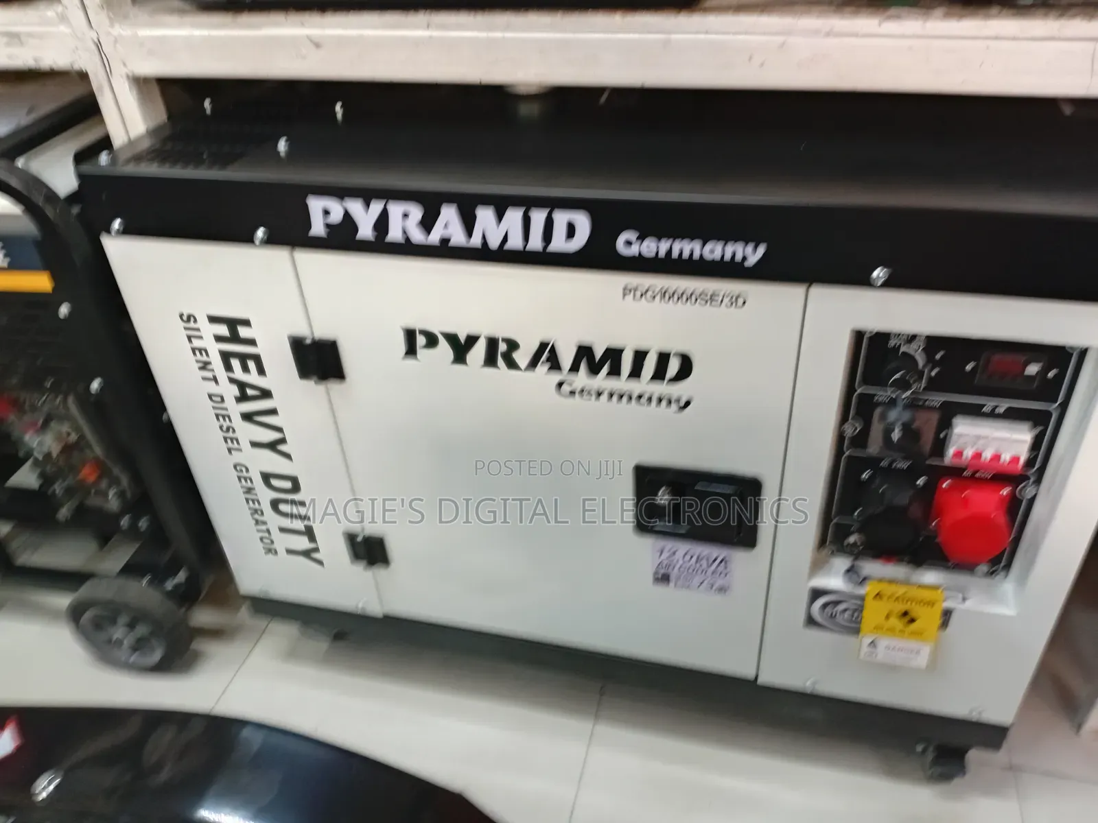 Top Resilient 12.0kva Pyramid Silent Diesel Air Cooled Generator
