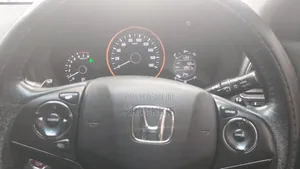 Honda Vezel 2015 White
