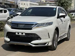 Toyota Harrier 2.0 2019 Pearl