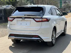 Toyota Harrier 2.0 2019 Pearl