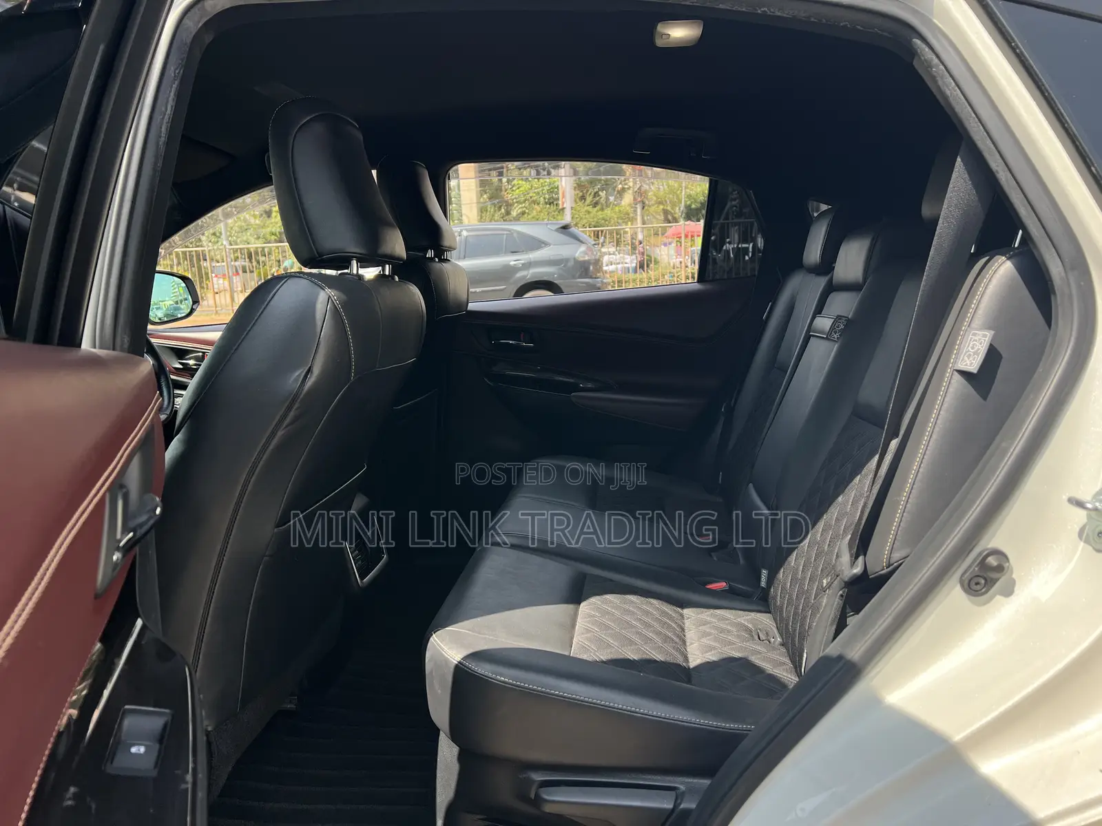 Toyota Harrier 2.0 2019 Pearl