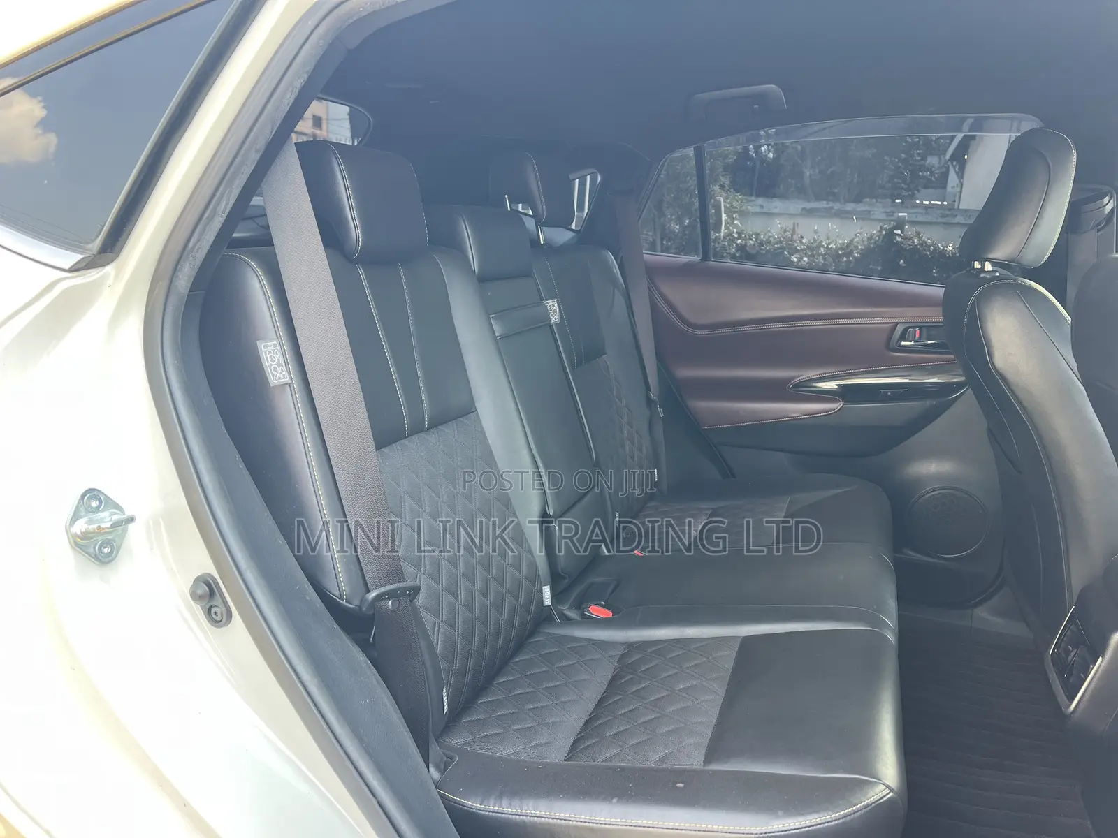 Toyota Harrier 2.0 2019 Pearl