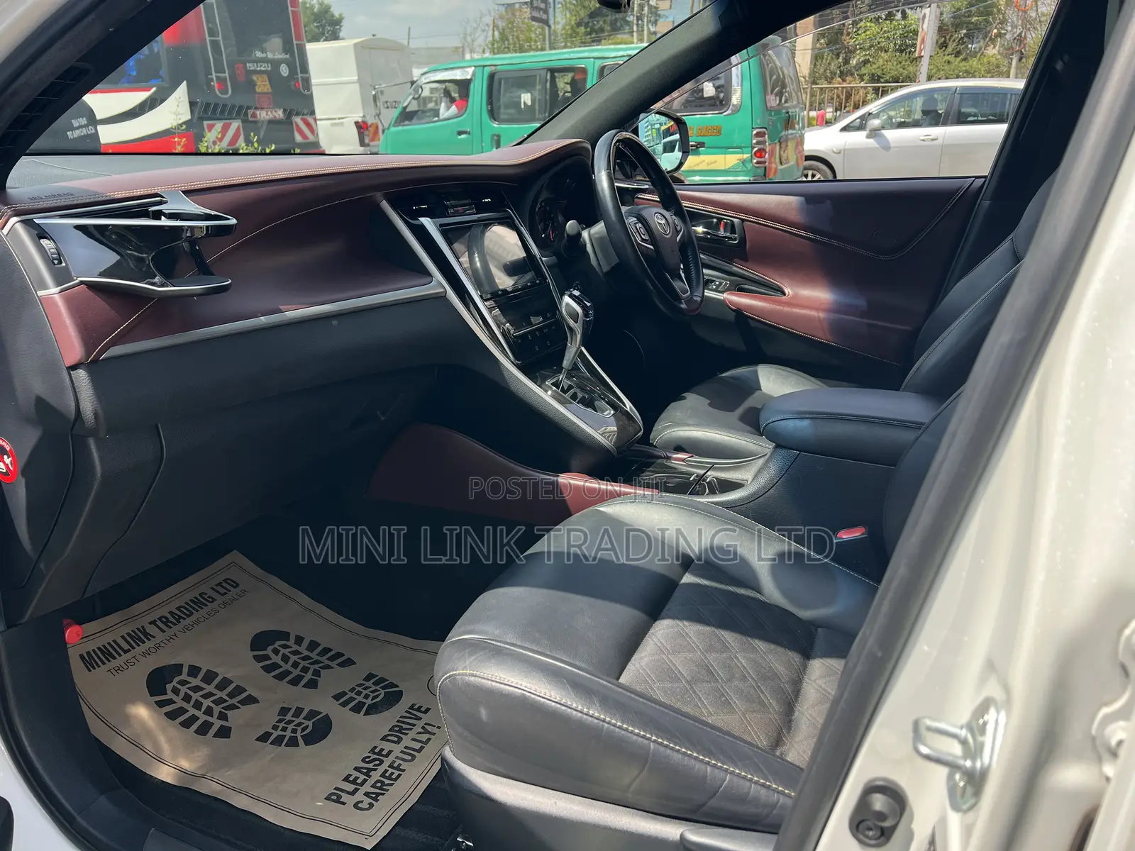 Toyota Harrier 2.0 2019 Pearl