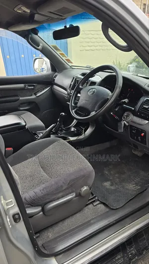Toyota Land Cruiser Prado 2002 Silver