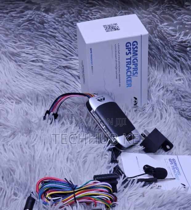 Car Tracking Device With Live Location Tracking and Alerts
