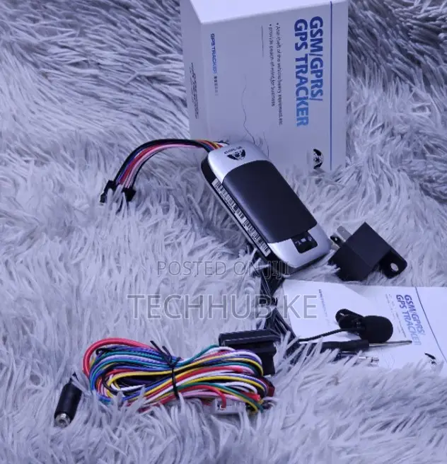Car Tracking Device With Live Location Tracking and Alerts