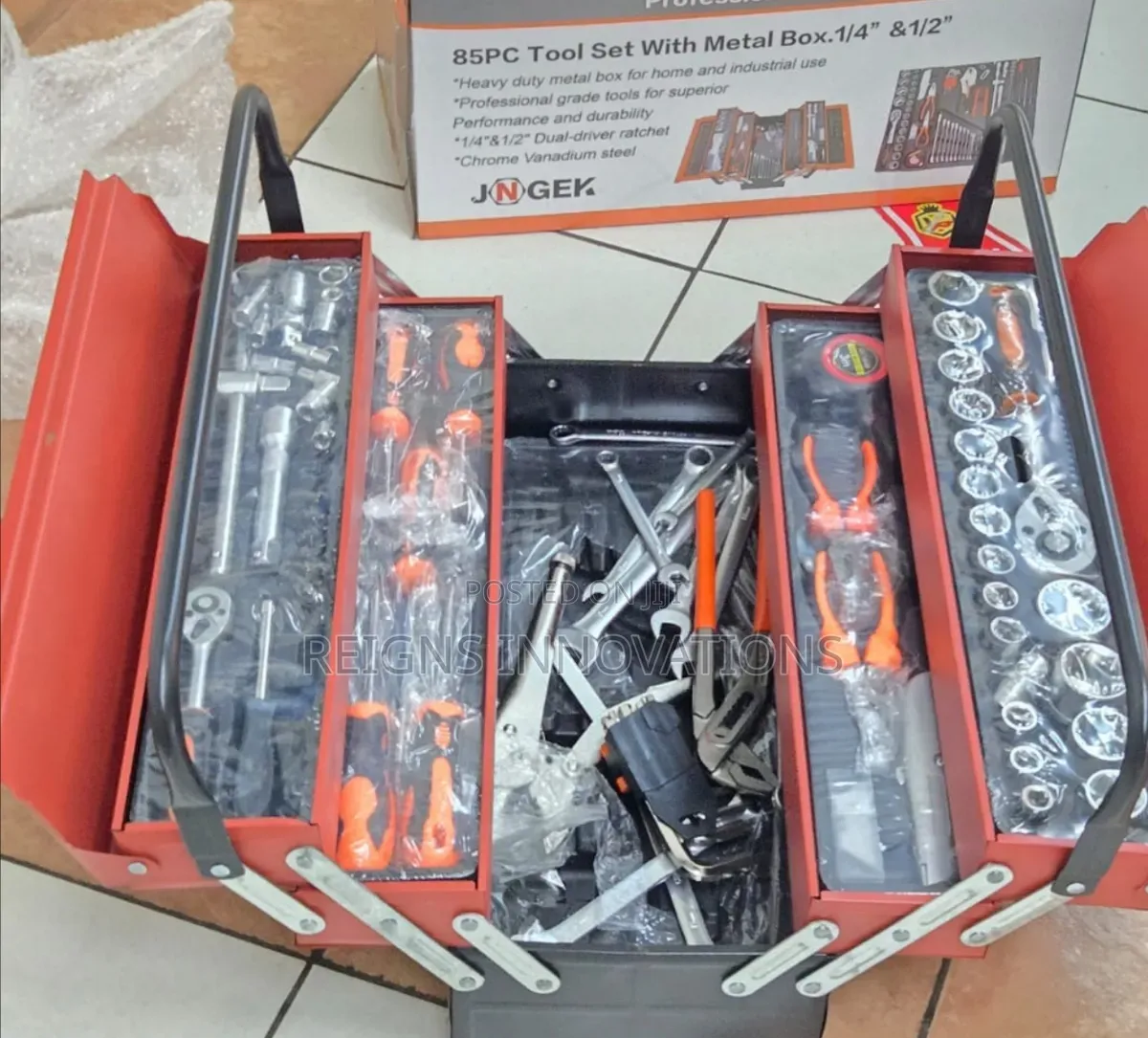 85pcs Tool Set With a Metal Tool Box