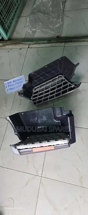 Mitsubishi Fuso Mahewa Side Step