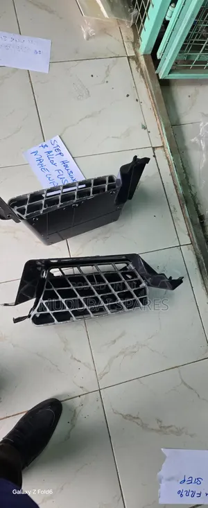 Mitsubishi Fuso Mahewa Side Step