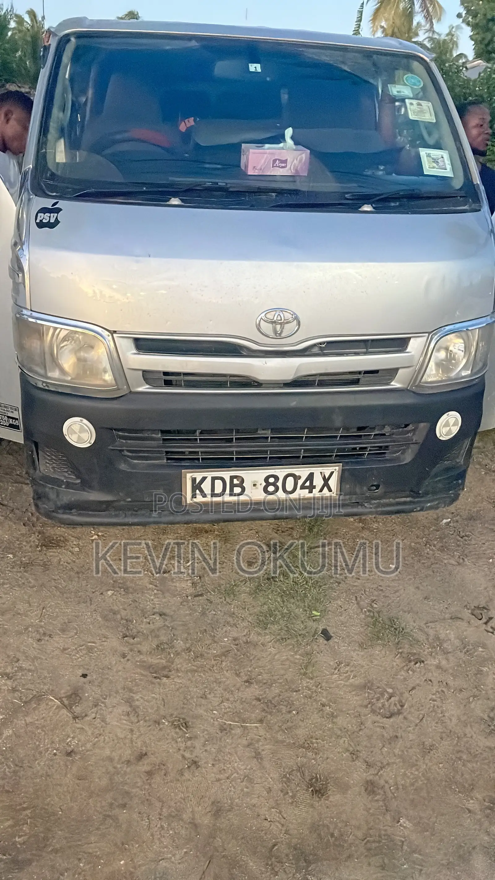 Toyota HiAce 2013 Silver