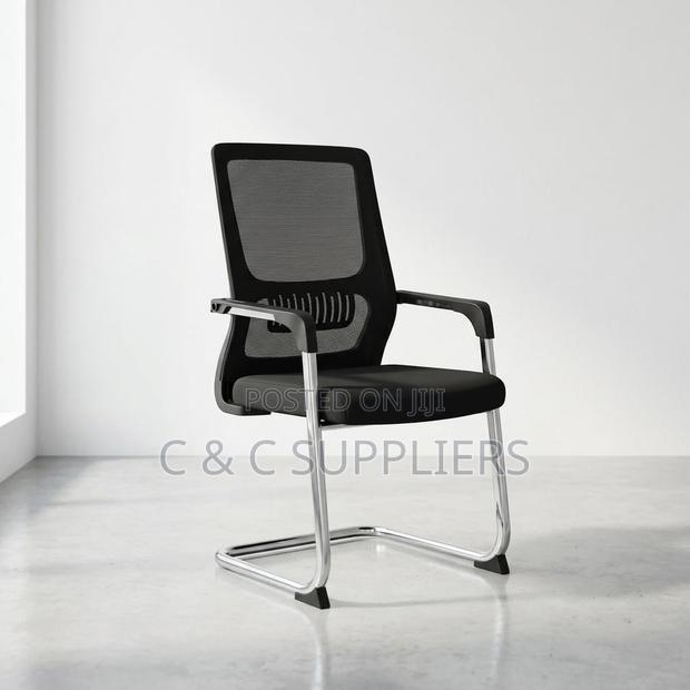 Ergonomic Mesh Guest Chair With Armrest