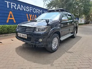 Toyota Hilux 2012 Black