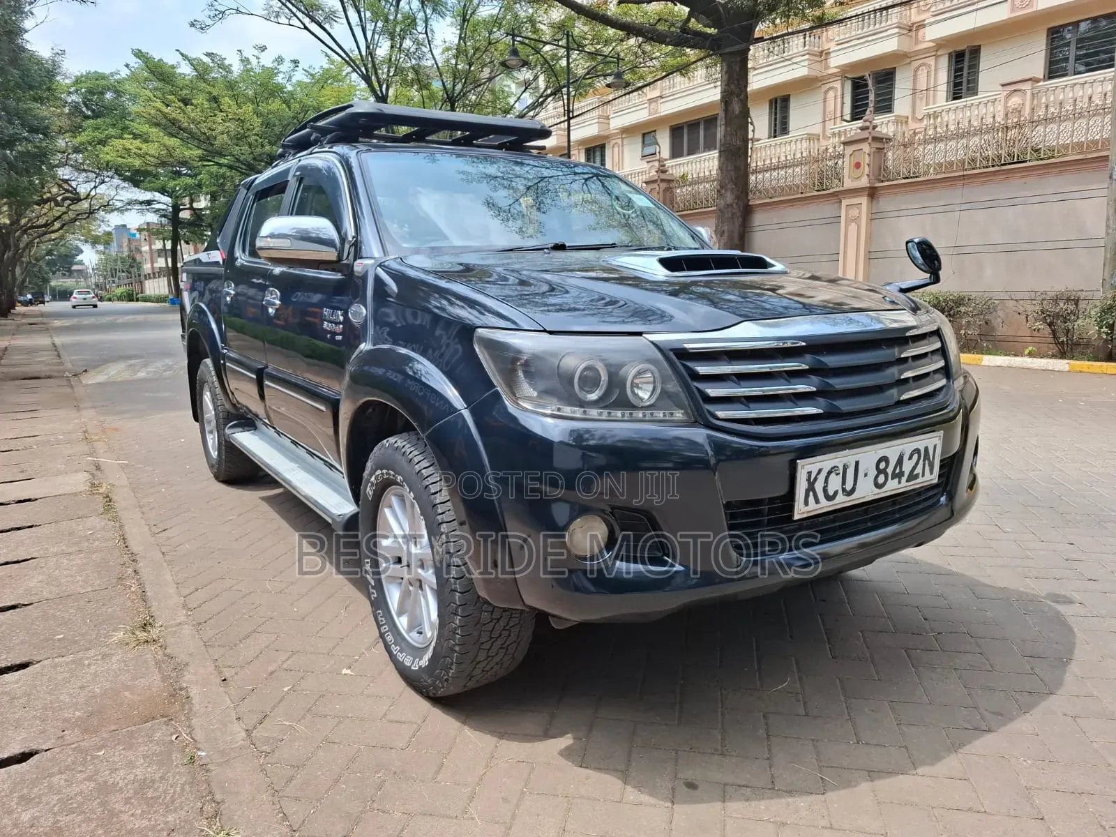 Toyota Hilux 2012 Black