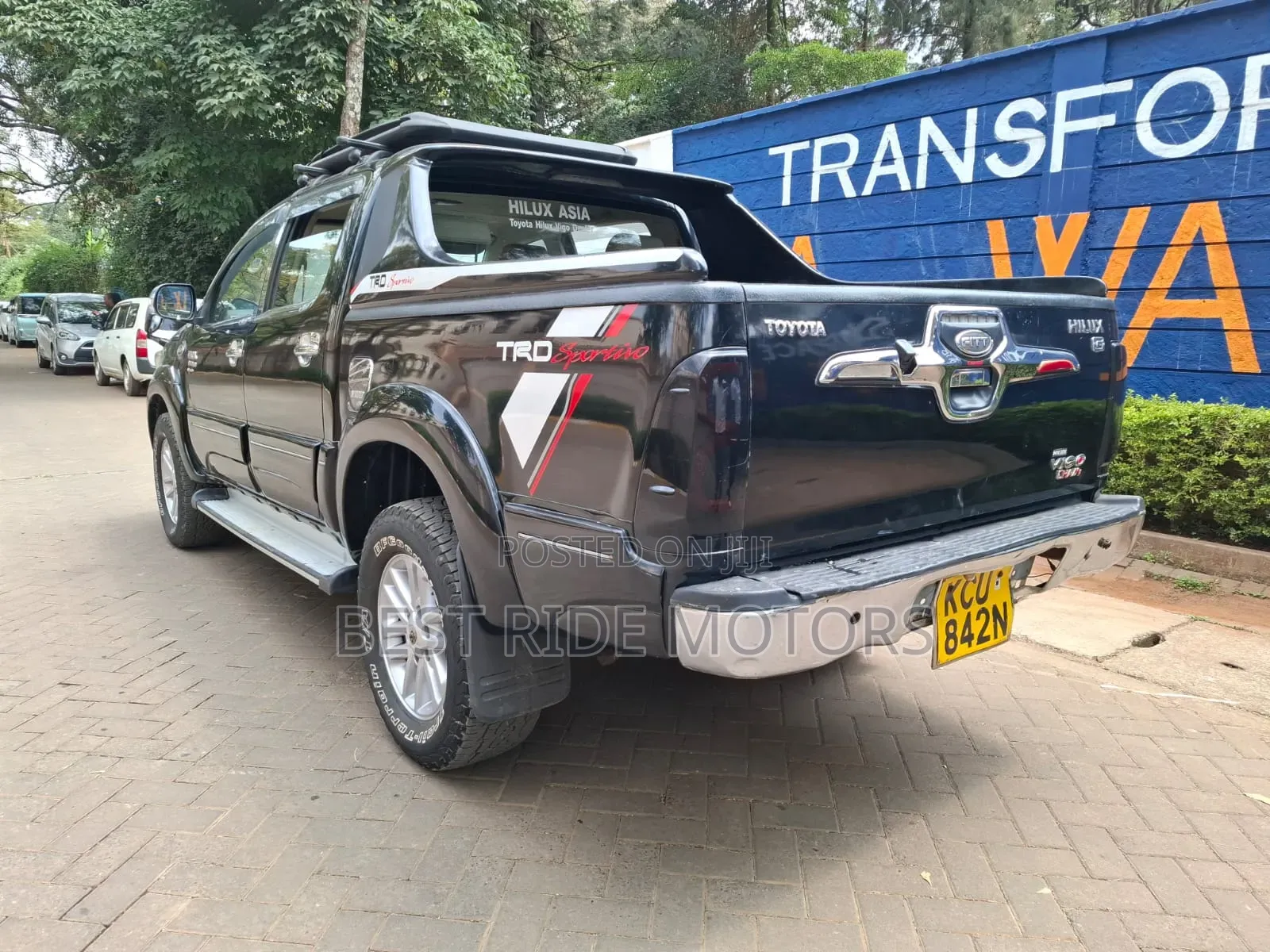Toyota Hilux 2012 Black