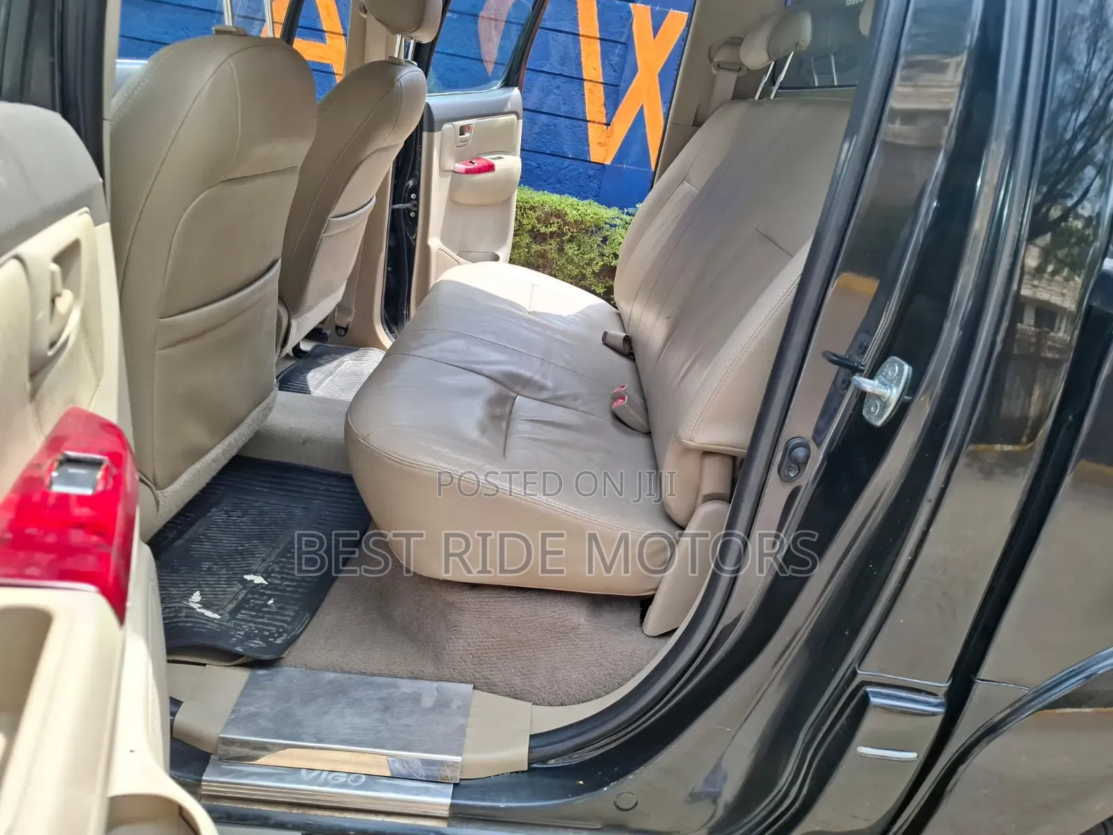 Toyota Hilux 2012 Black