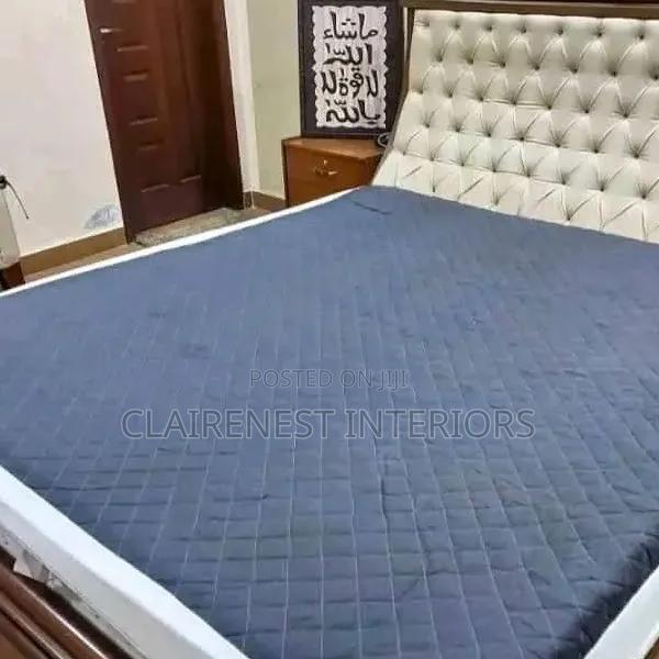 Grey and White Dry and Cozy Waterproof Mattress Protectors - thumbnail 2