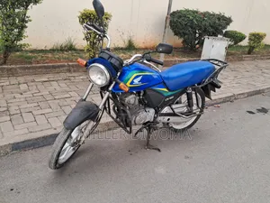 Honda CB 2025 Blue
