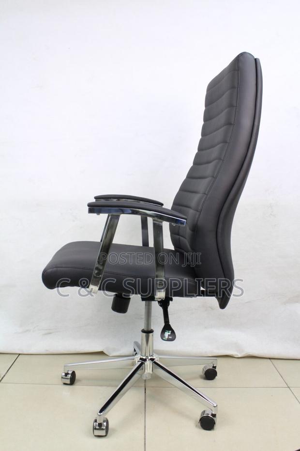 Executive Swivel Leather Staff Chair - thumbnail 5