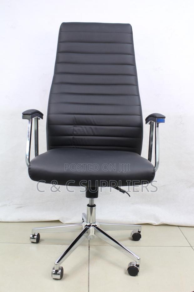 Executive Swivel Leather Staff Chair - thumbnail 10